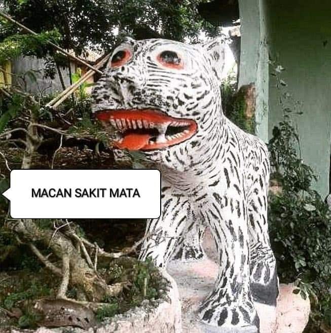 15 Patung macan absurd, bikin tepuk jidat