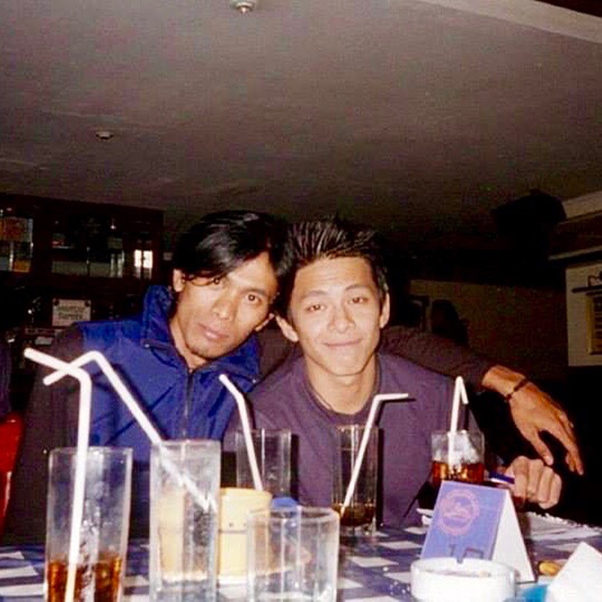 7 Potret lawas Ariel di awal karier, berkarisma sejak dulu