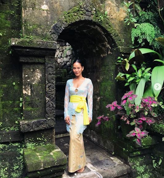 Pesona 15 seleb dalam balutan kebaya Bali, Ashanty curi perhatian