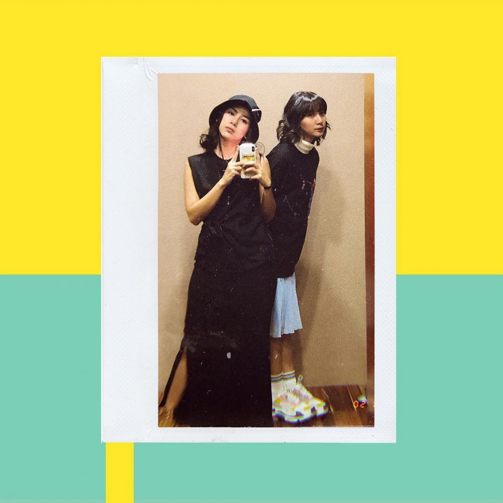 10 Potret persahabatan Sheila Dara & Adinda Thomas, bak kakak-adik