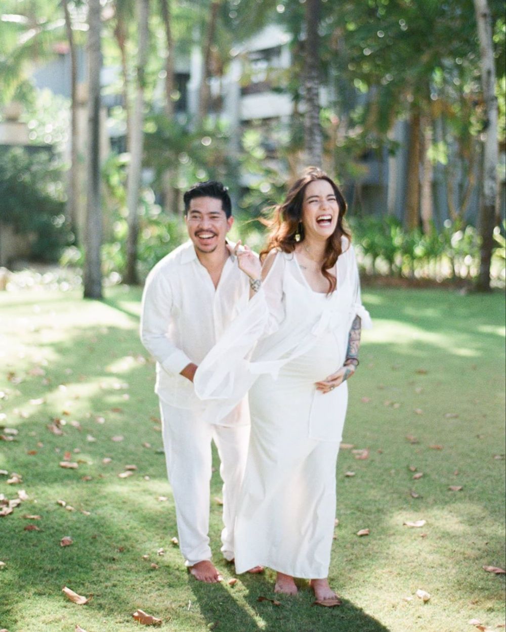 8 Potret maternity Sheila Marcia kehamilan anak ke-4, simpel & elegan