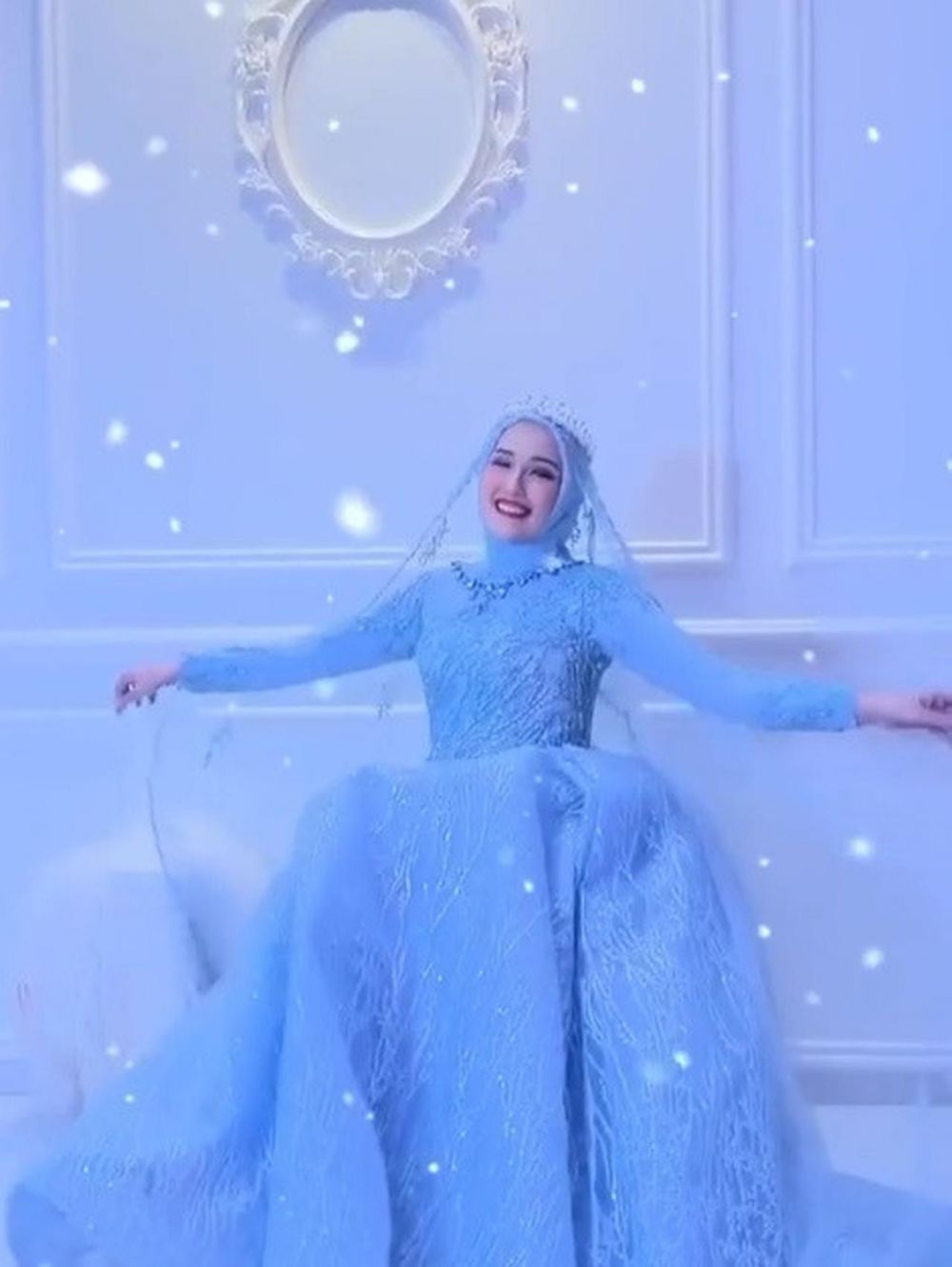 7 Pemotretan Adelia Pasha bertema Frozen, jadi Princess Elsa
