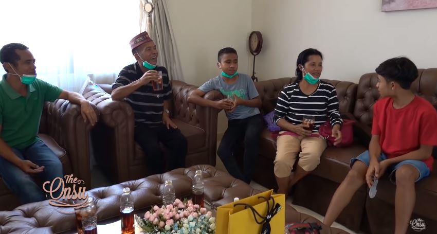 10 Momen Oma Opa Betrand Peto datang ke Jakarta, penuh kehangatan