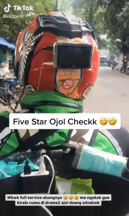 Viral ojek online sediakan fasilitas lengkap, ada televisi mini