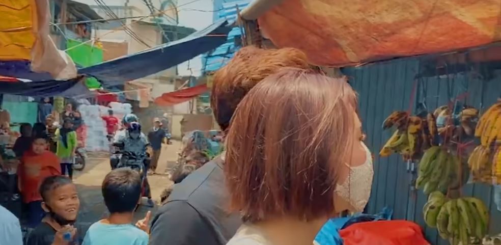 10 Momen manis Billy Syahputra & Amanda Manopo belanja bareng ke pasar