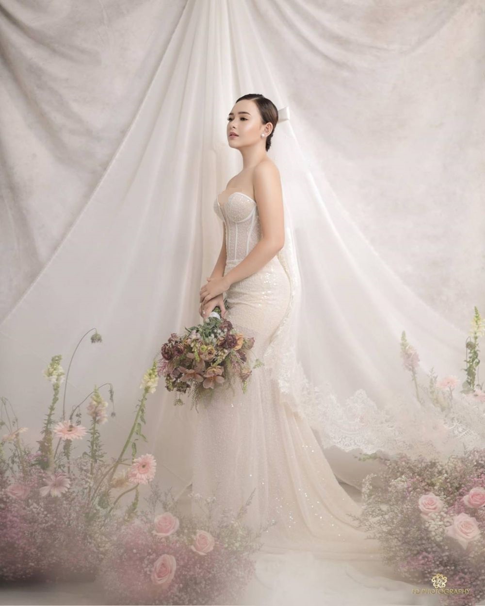 10 Potret Amanda Manopo pakai gaun pengantin, memesona abis
