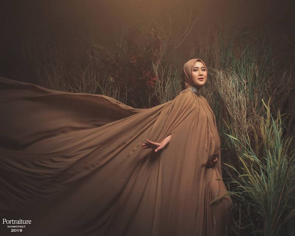 Gaya maternity 15 bintang FTV, tampil anggun dan memesona