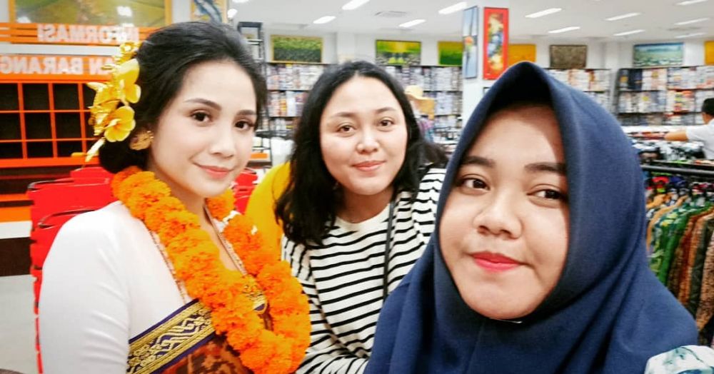 10 Momen kedekatan Nagita Slavina dan Lala, kompak abis