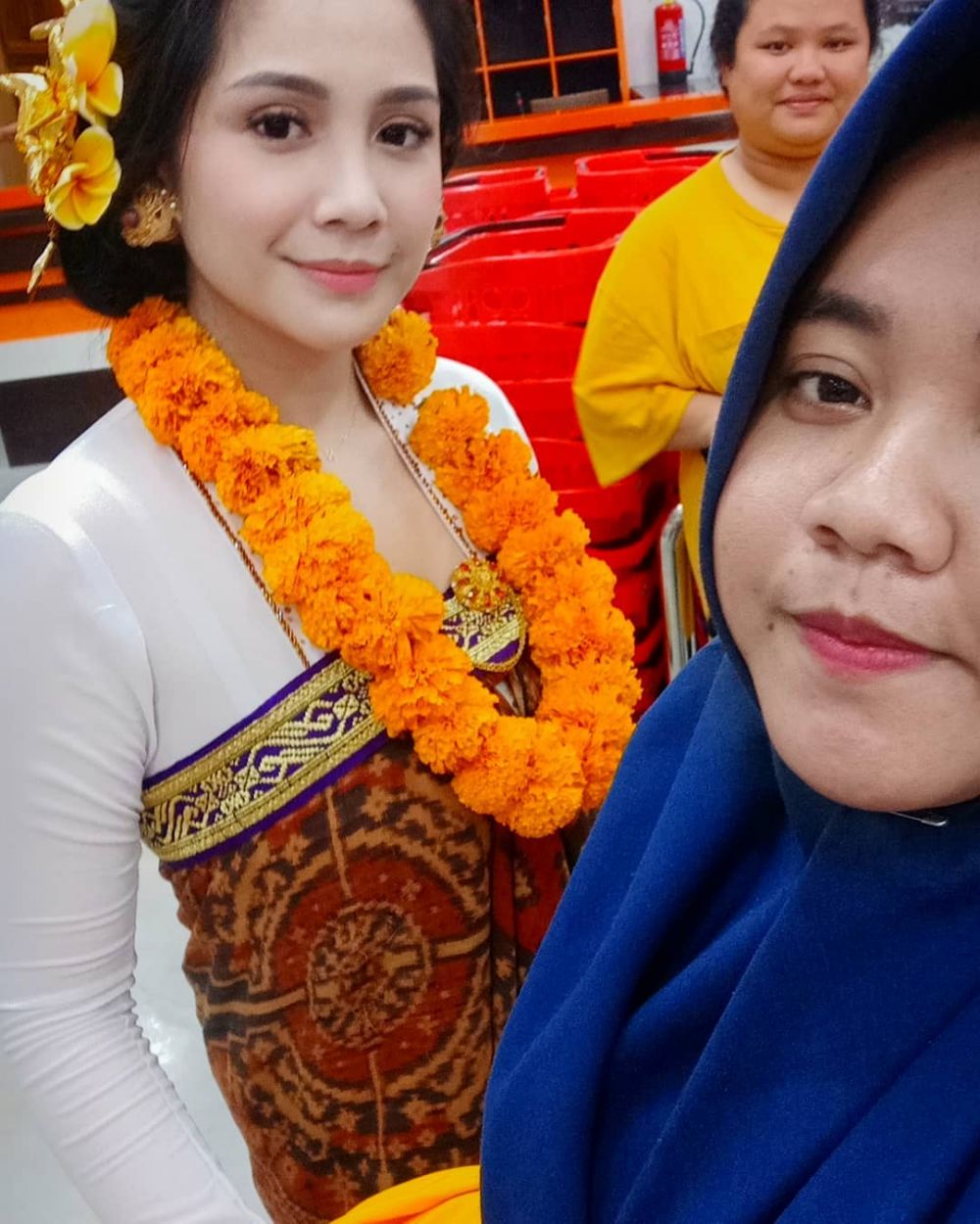 10 Momen kedekatan Nagita Slavina dan Lala, kompak abis