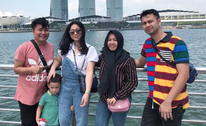 10 Momen kedekatan Nagita Slavina dan Lala, kompak abis