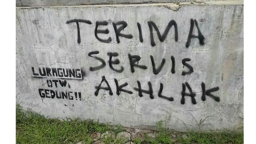 10 Tulisan absurd jasa reparasi ini bikin mikir dua kali