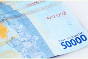 Cara cek penerima bantuan subsidi gaji Rp 600 ribu, cukup pakai HP