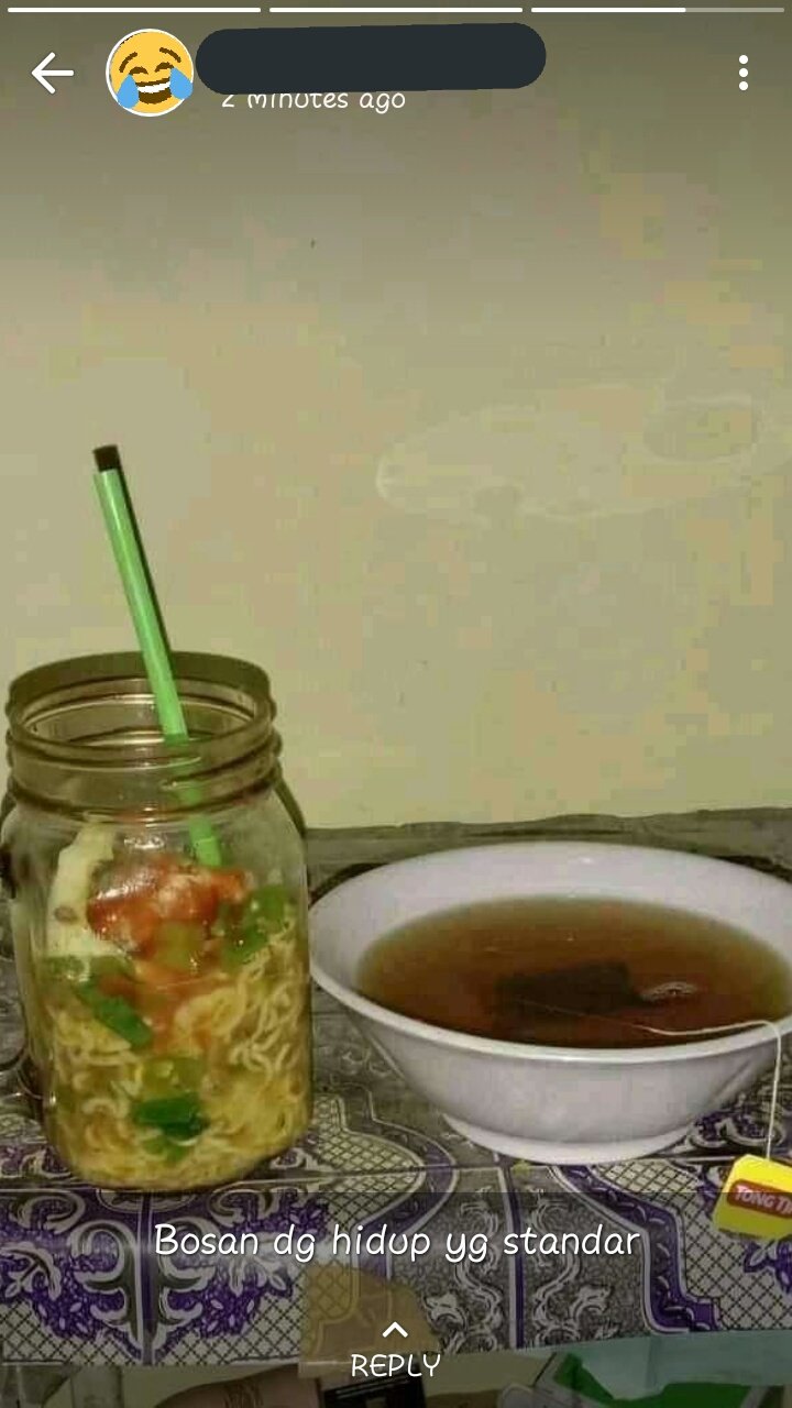 10 Status WhatsApp pakai gambar ini lucunya bikin geleng kepala