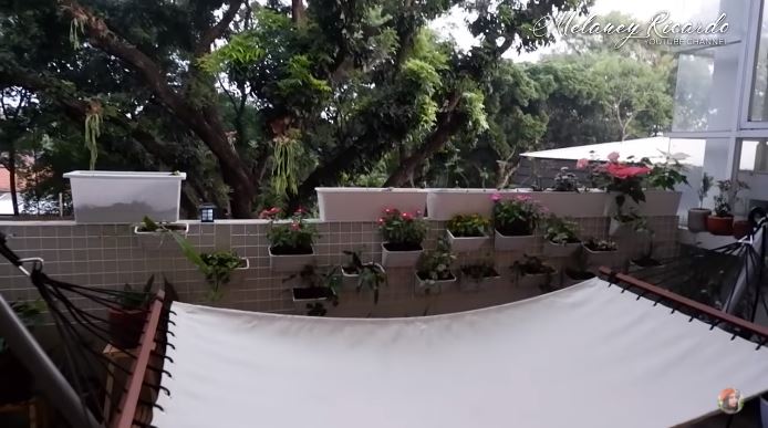 15 Potret rumah Phillip Jusuf, furniturnya dari badan pesawat