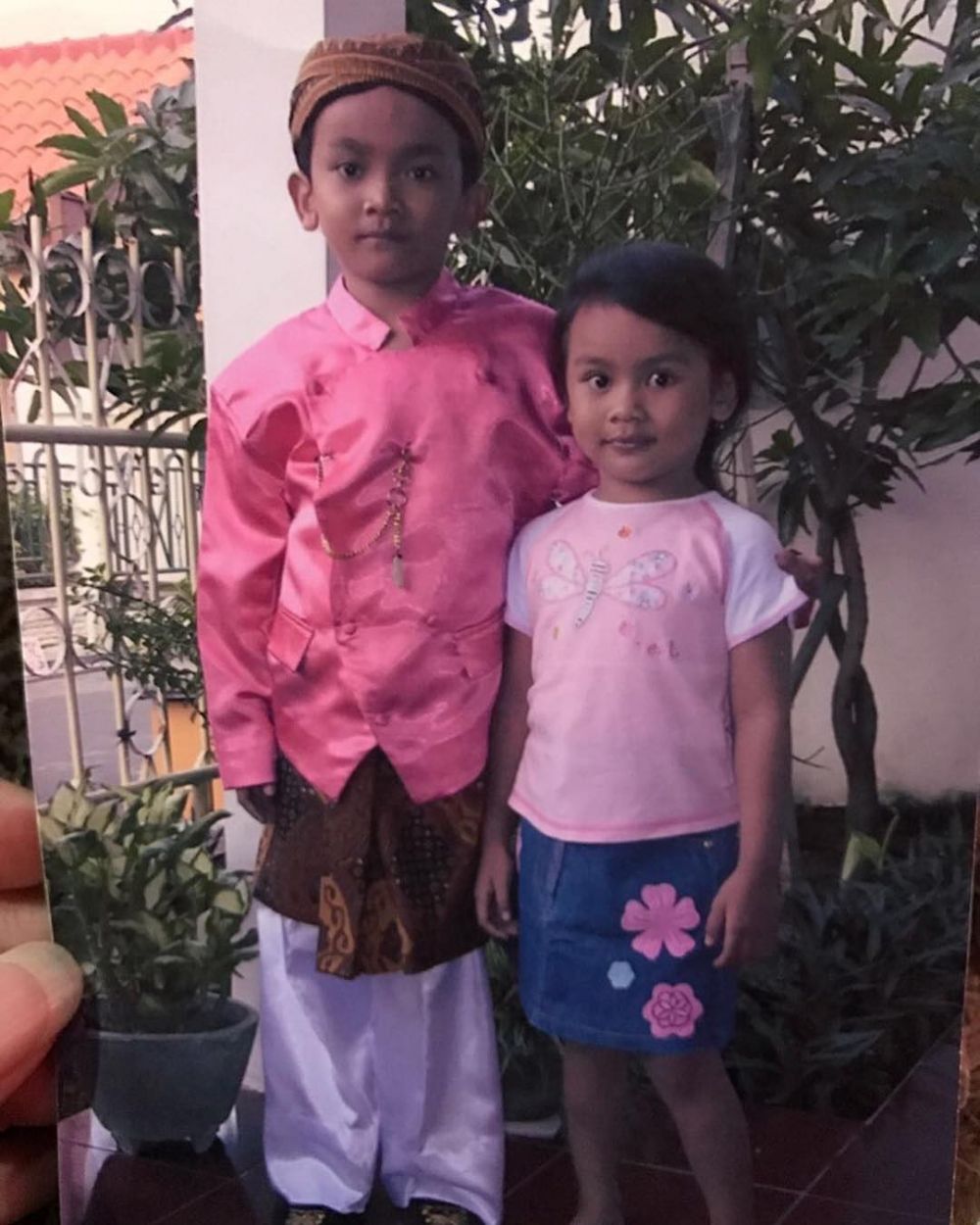 Jarang tersorot, ini 7 momen Cak Lontong bareng putrinya