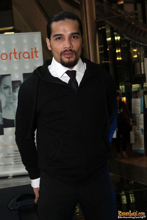 Tak banyak yang tahu, nama asli 20 seleb pria ini bikin kaget