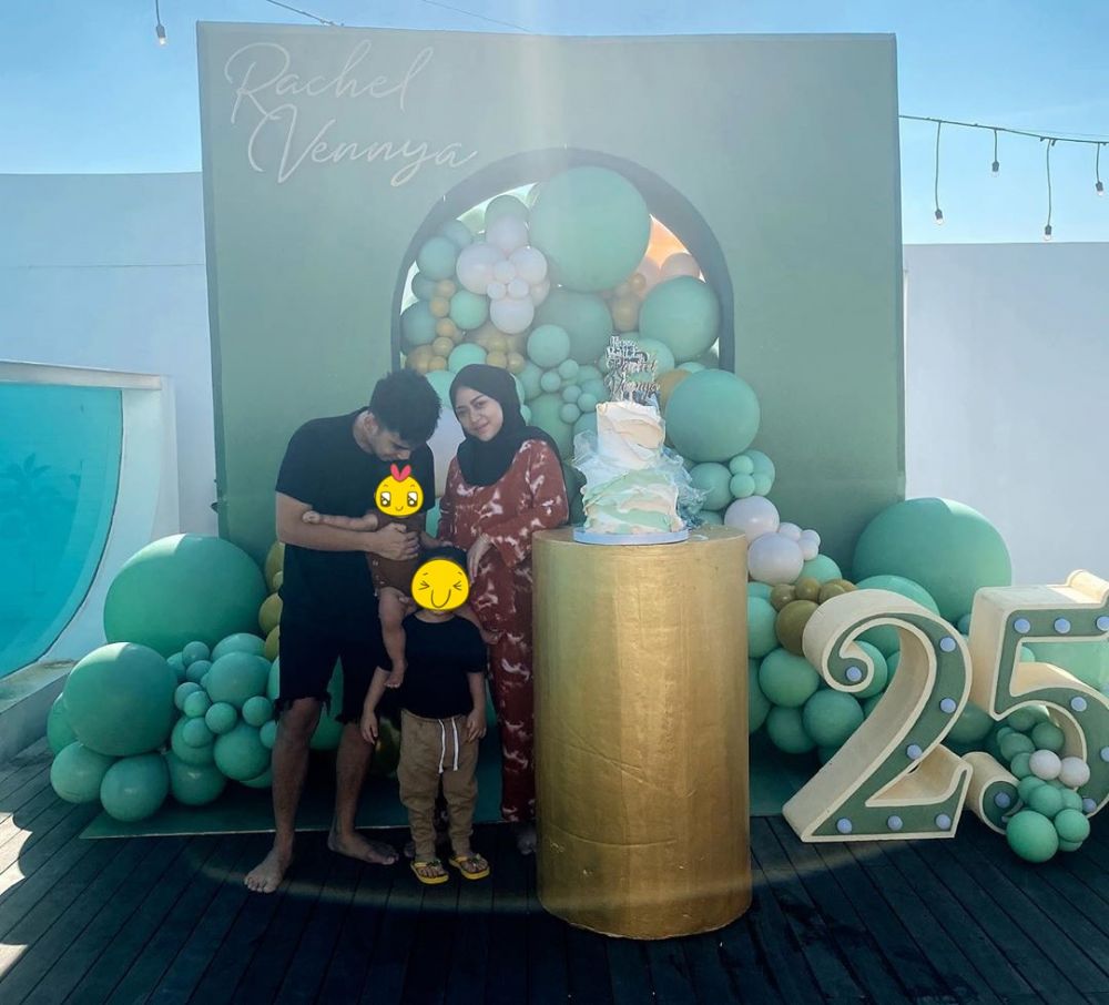 Momen perayaan ulang tahun 7 seleb di rumah, tetap mewah