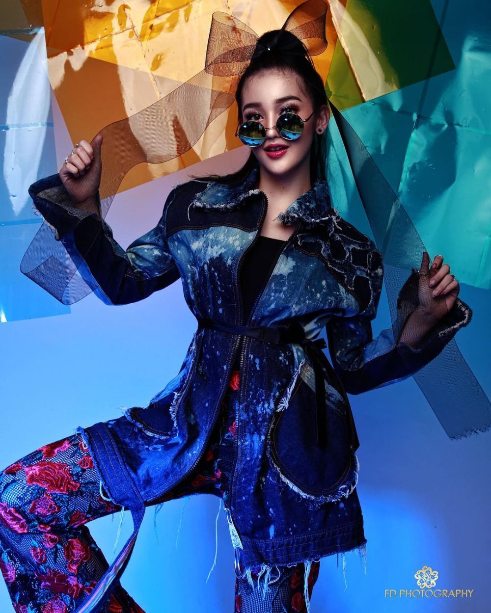 8 Pemotretan Ranty Maria dalam beragam tema, pakai gaun curi perhatian