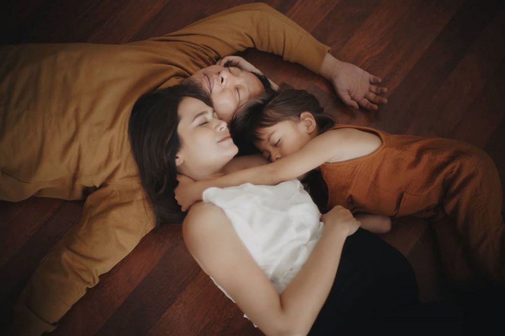 8 Potret maternity Sabai Morscheck & Ringgo Agus, simpel tapi elegan