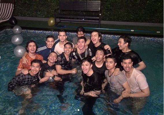 8 Potret kedekatan Verrell Bramasta & Fero Walandouw, bak kakak adik