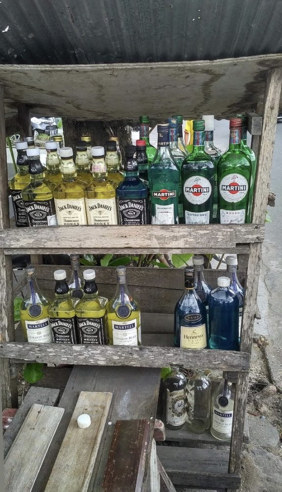 10 Potret lucu produk salah tempat ini bikin pembeli auto garuk kepala