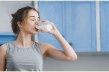 10 Manfaat susu sapi murni untuk kesehatan, cegah kerusakan gigi