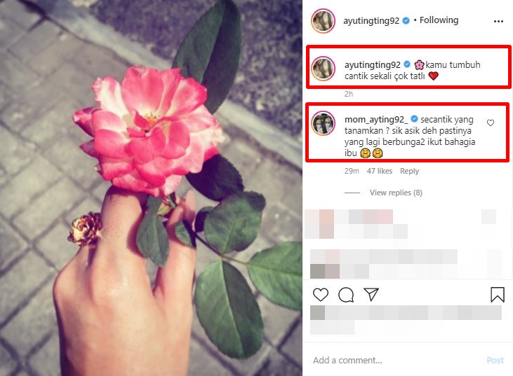 Ayu Ting Ting unggah foto pakai cincin, komentar ibunya jadi sorotan