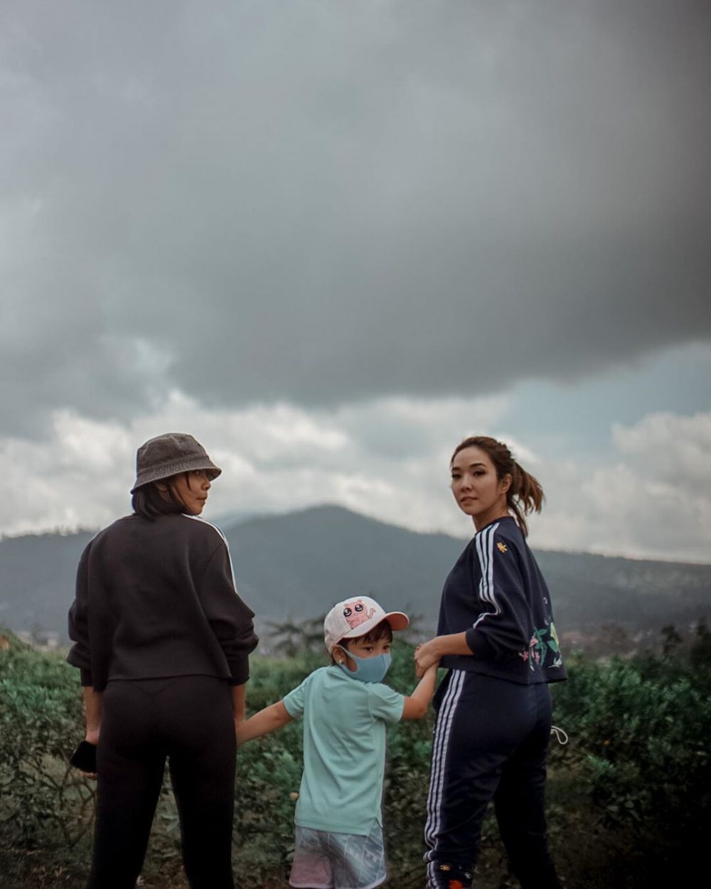 10 Momen Gisella Anastasia jelajah alam Bandung, mencuri perhatian