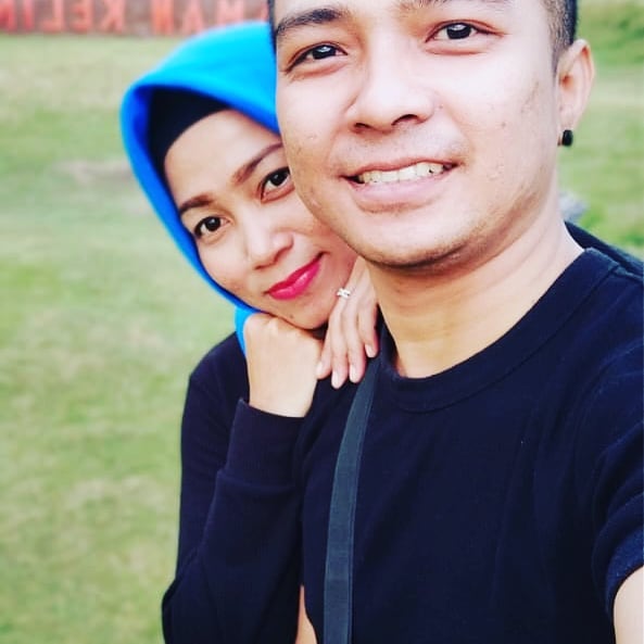 6 Pedangdut pria ini punya pasangan bukan seleb, termasuk Reza DA