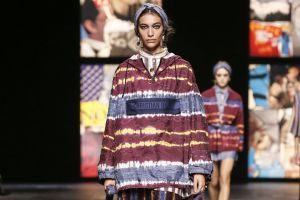 Keren, kain Endek Bali warnai koleksi Dior di Paris Fashion Week