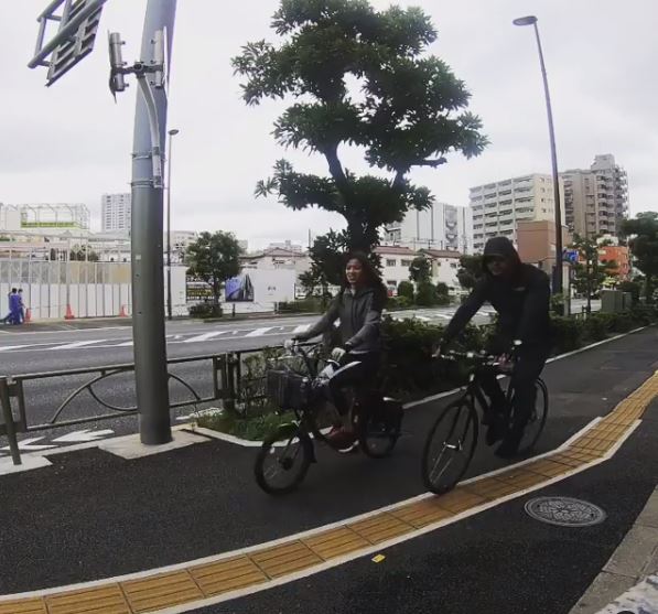 8 Potret Deddy Corbuzier olahraga bareng kekasih, bentuk badan 