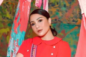 Terlihat biasa, harga masker Nagita Slavina ini bikin geleng kepala