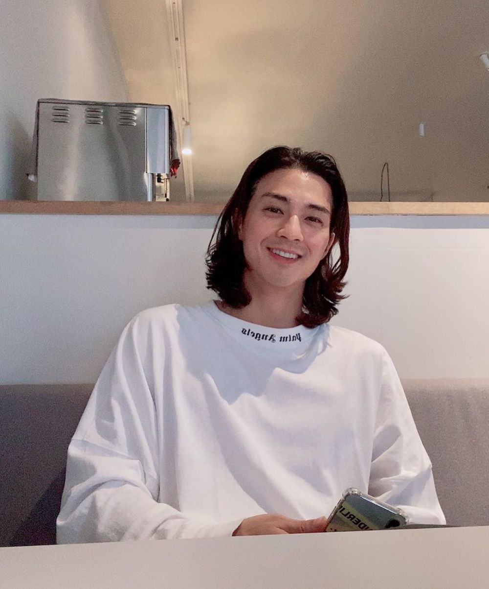 10 Potret Kim Ji-hoon, pemeran psikopat di drama Korea Flower Of Evil