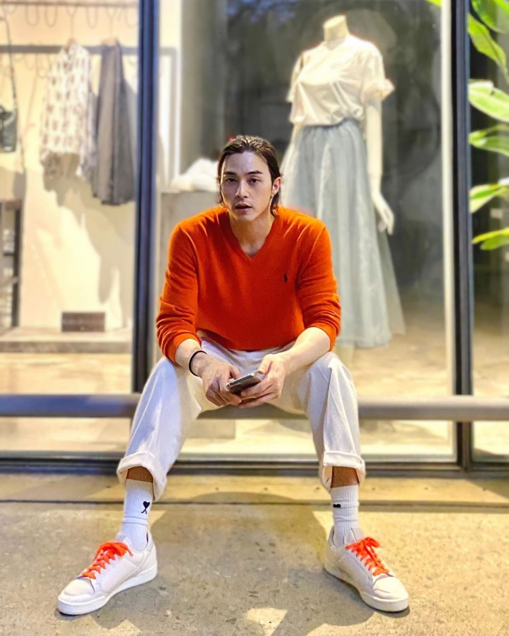 10 Potret Kim Ji-hoon, pemeran psikopat di drama Korea Flower Of Evil