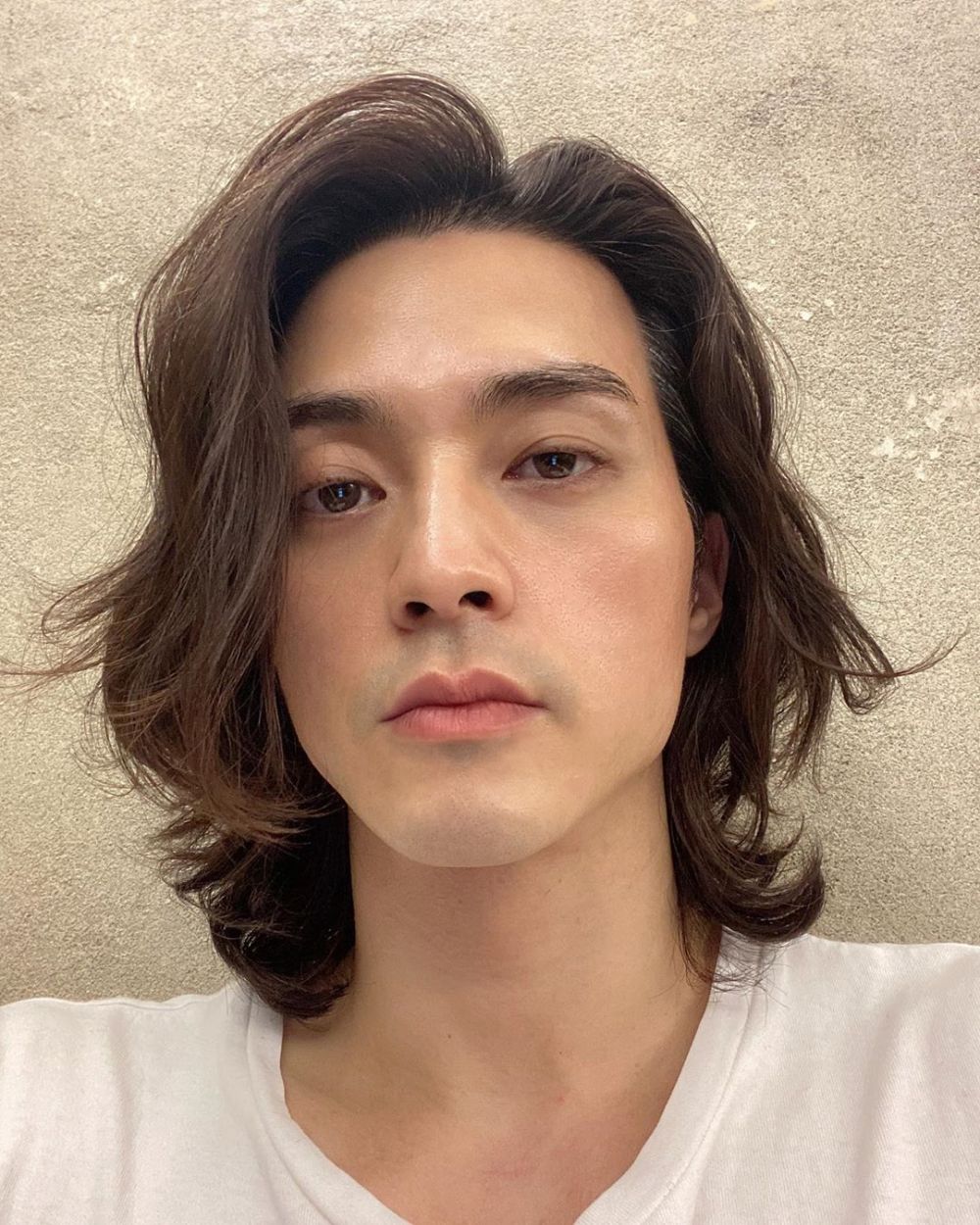 10 Potret Kim Ji-hoon, pemeran psikopat di drama Korea Flower Of Evil