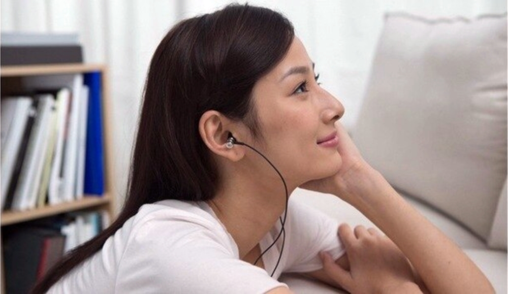 6 Tips menggunakan earphone yang aman agar me time kamu nyaman