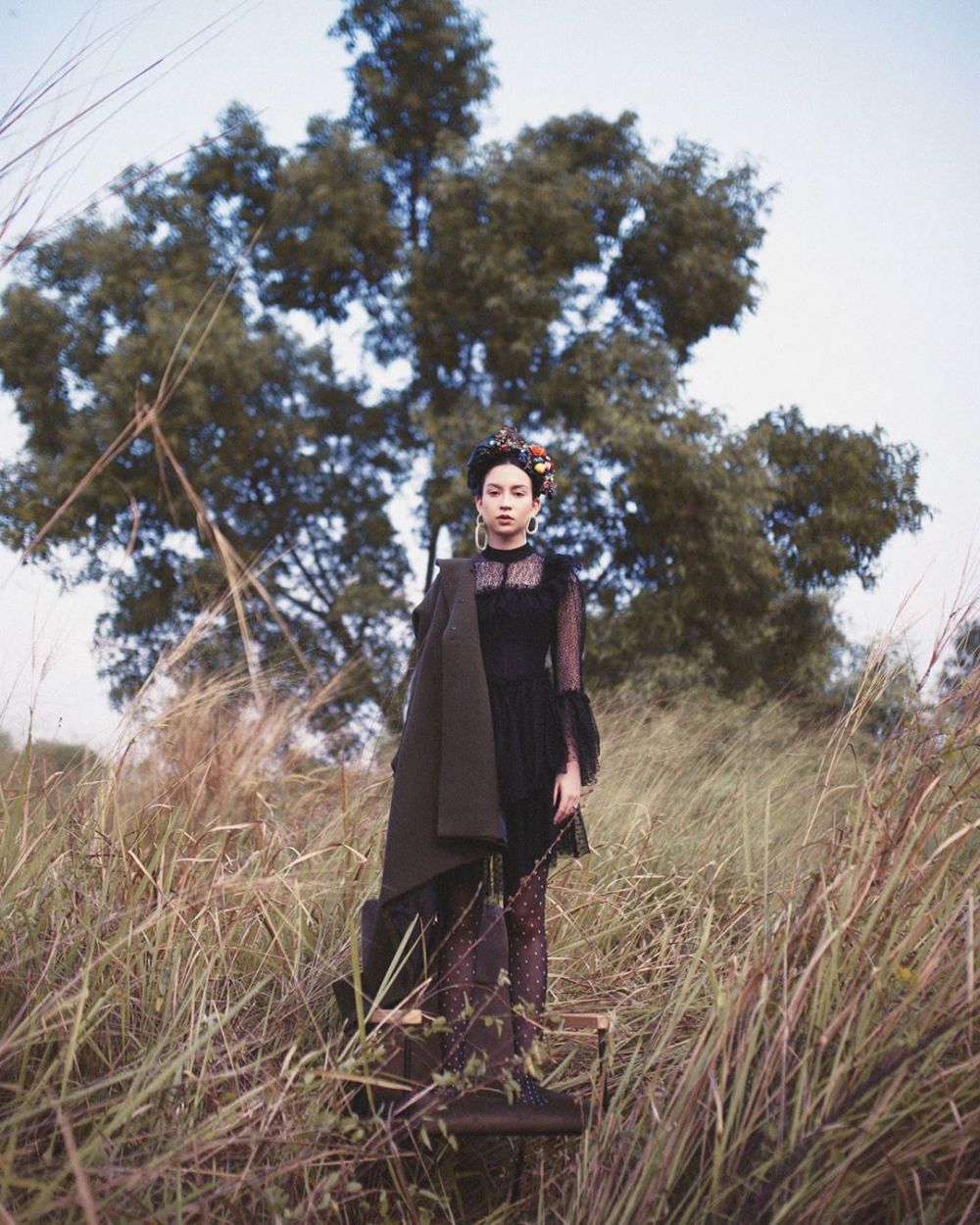 10 Momen pemotretan Karina Nadila dalam berbagai tema, cantik memesona