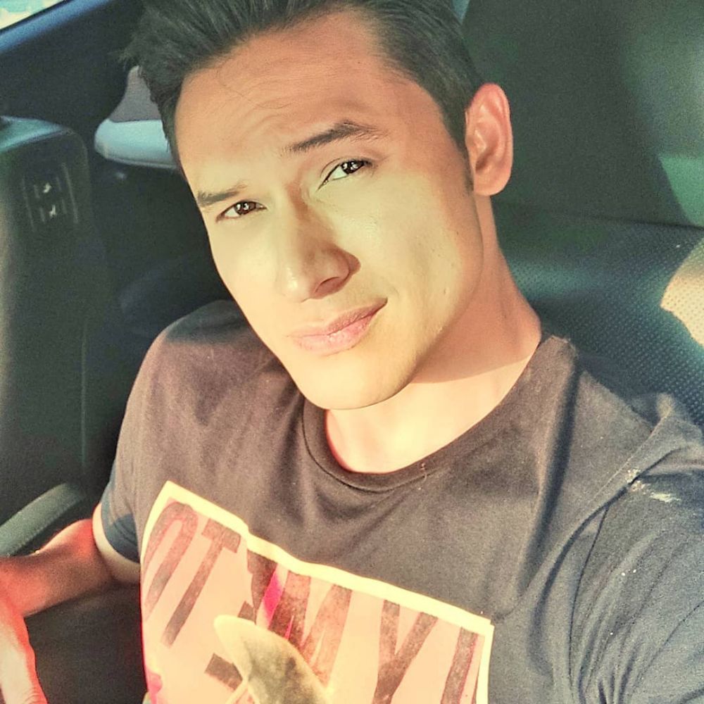 Pesona 8 seleb cowok berdarah Belanda, parasnya rupawan