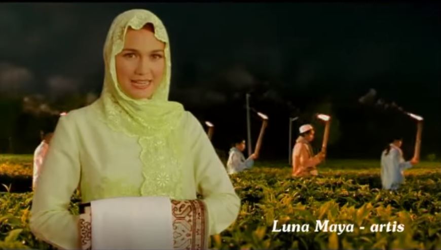10 Pesona Luna Maya bintangi iklan jadul, ikonik pada masanya