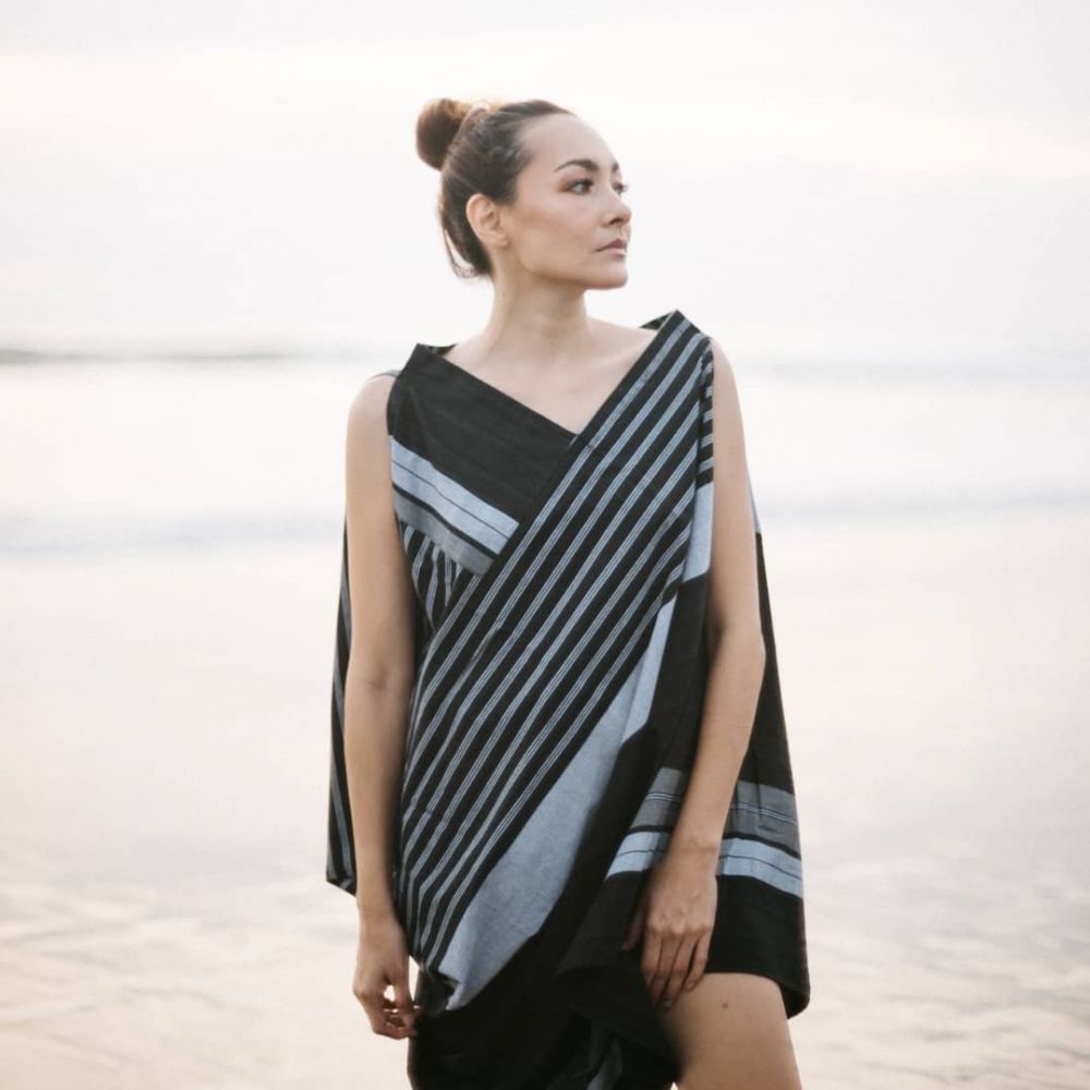 10 Potret terbaru Dewi Rezer, makin memesona di usia 40 tahun