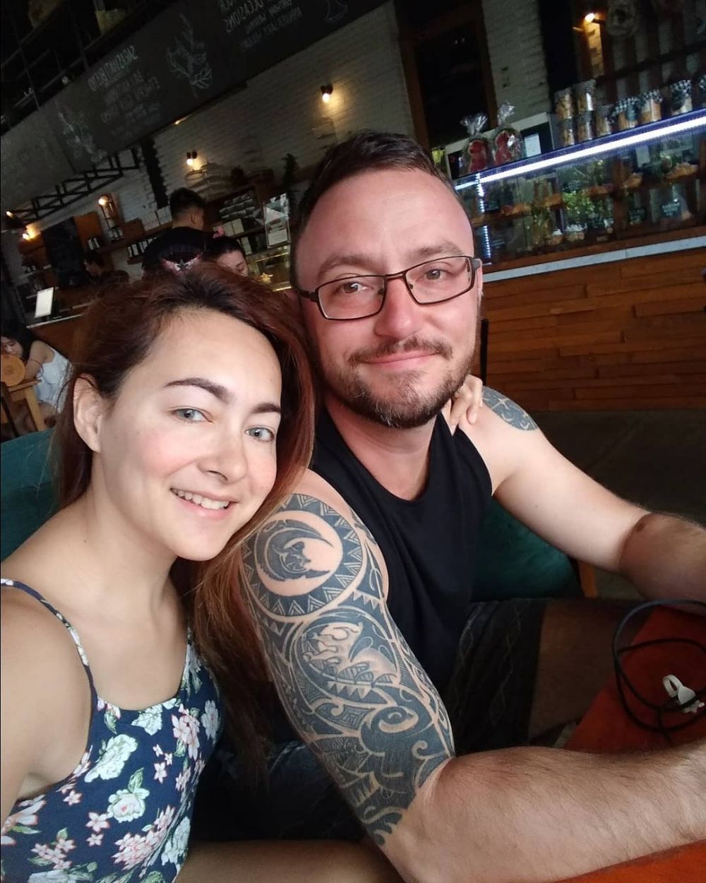 10 Potret terbaru Dewi Rezer, makin memesona di usia 40 tahun