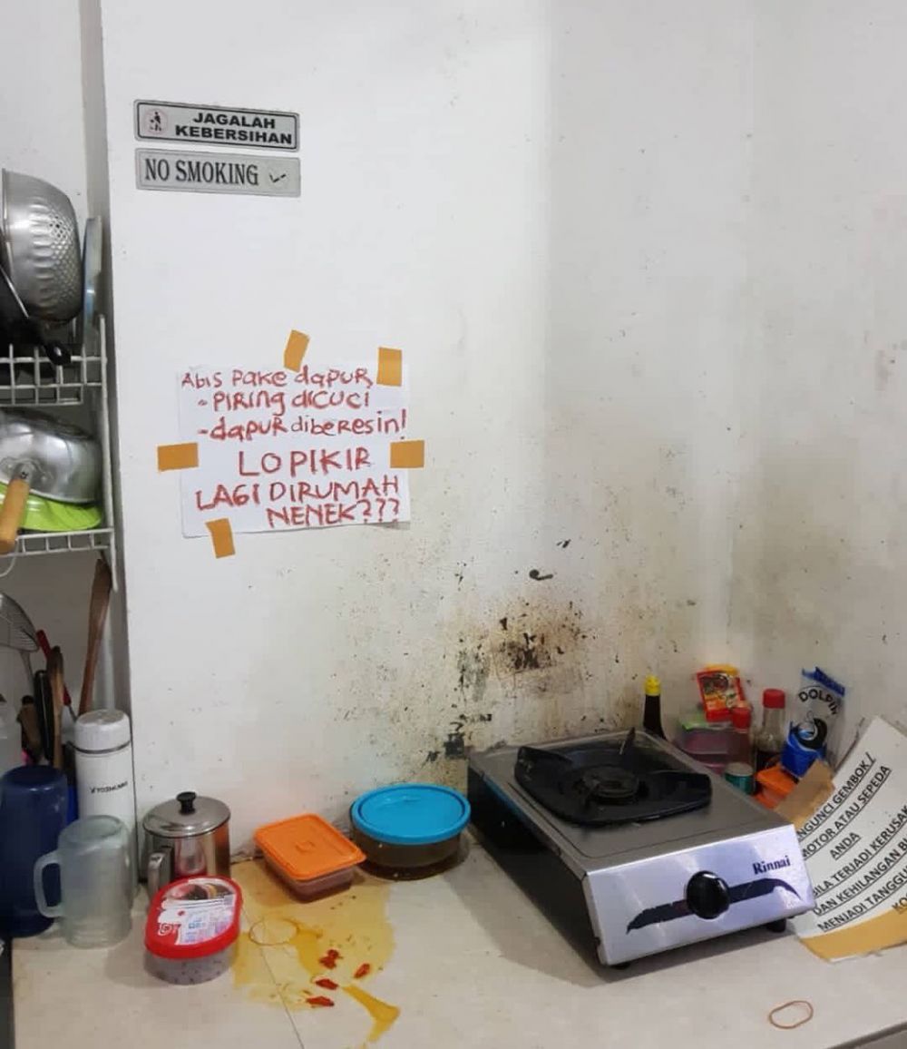 17 Peringatan di kos cewek ini malah bikin yang baca geli