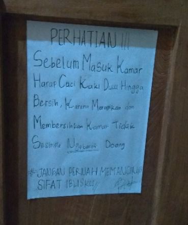 17 Peringatan di kos cewek ini malah bikin yang baca geli