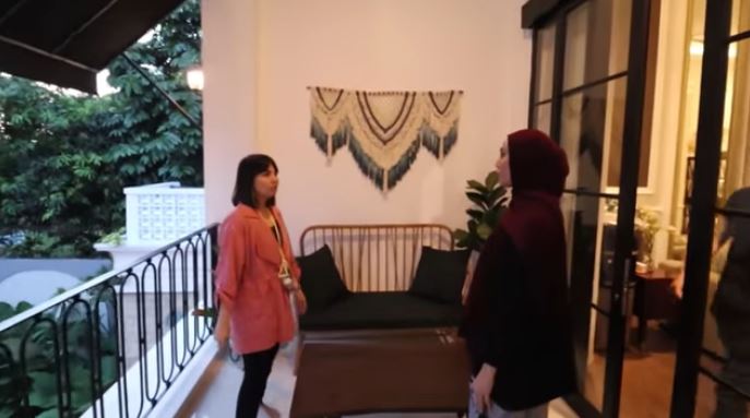 8 Potret kamar tidur Arie Untung & Fenita Arie, banyak pintu rahasia