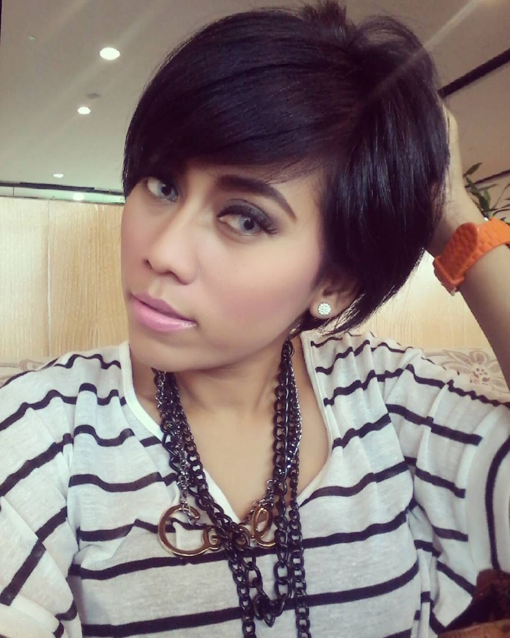10 Potret lawas Wiwik ‘Amanah Wali’, pernah ikut X Factor