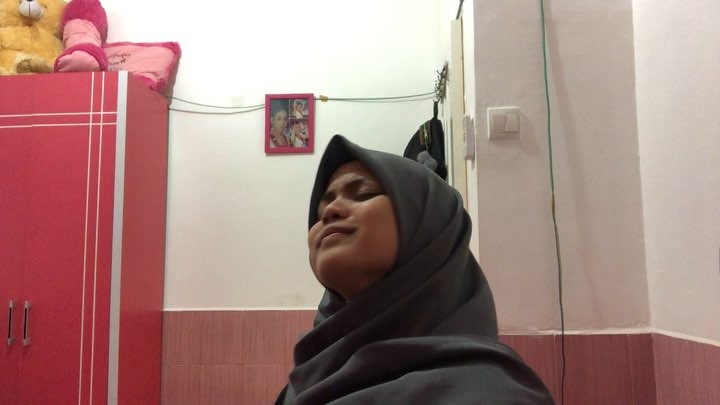 10 Potret rumah Putri D'Academy di kampung halaman, curi perhatian