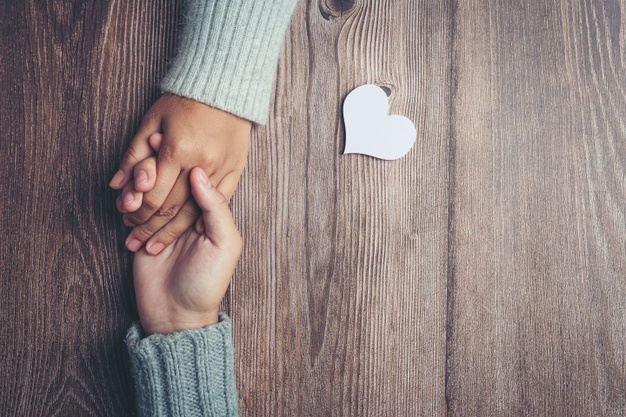 50 Kata-kata motivasi untuk percaya pada pasangan, redam cemburu