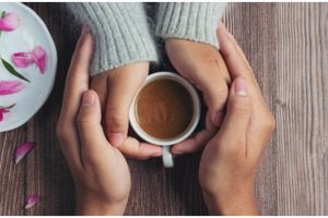 50 Kata-kata motivasi untuk percaya pada pasangan, redam cemburu