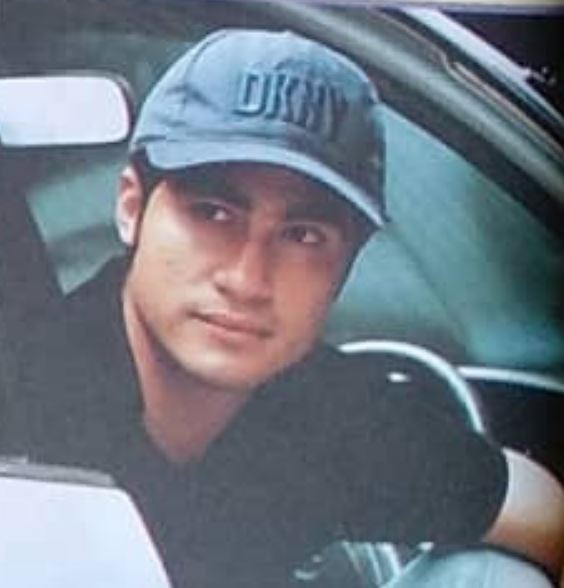 10 Potret Adjie Pangestu saat awal karier, bukti ganteng sejak muda