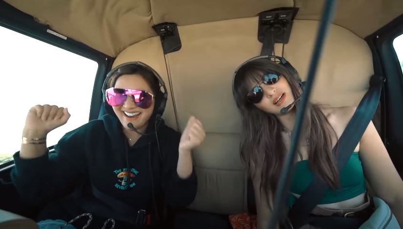 10 Momen Ashanty liburan bareng Nia Ramadhani, heboh naik helikopter